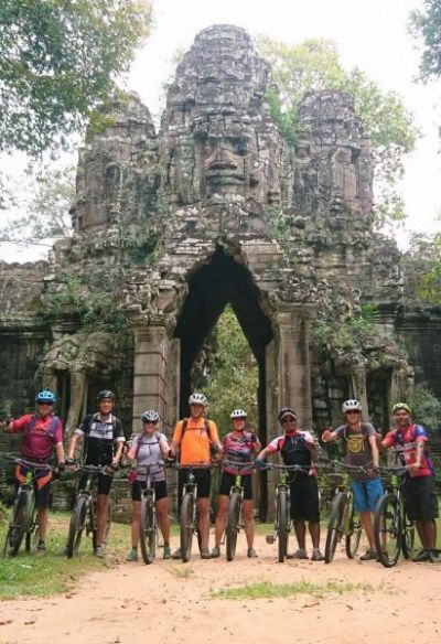 Diane Tenbuuren,  Cycling on the  tour with redspokes